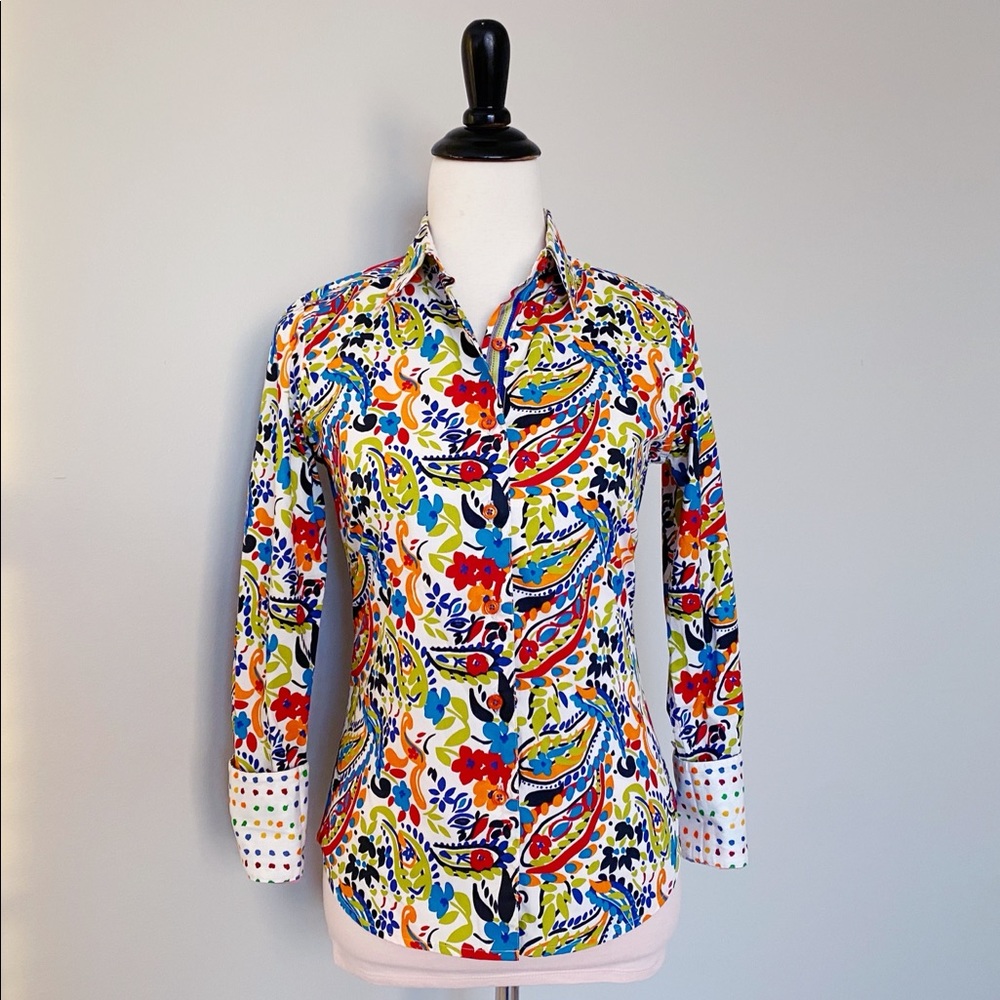 NWOT Robert Graham Bold Floral Button Up Blouse